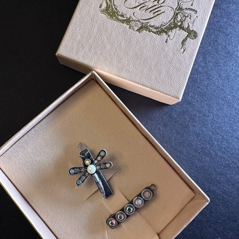 Vintage Kirk Folly Crystal Dragonfly and Line/Bar Clip